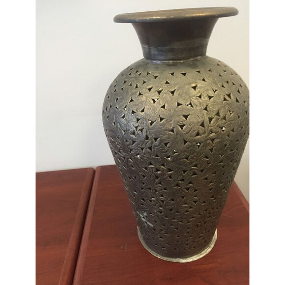 Vintage Pewter Tall Vase Ornate Leave Pattern Made In India Store Canes, Flowers - Picture 4 of 8